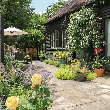 The Barn At Sandhole Cottage Тонбридж Экстерьер фото