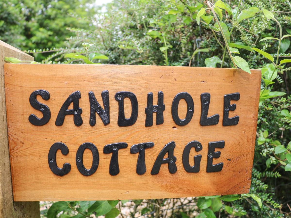 The Barn At Sandhole Cottage Тонбридж Экстерьер фото